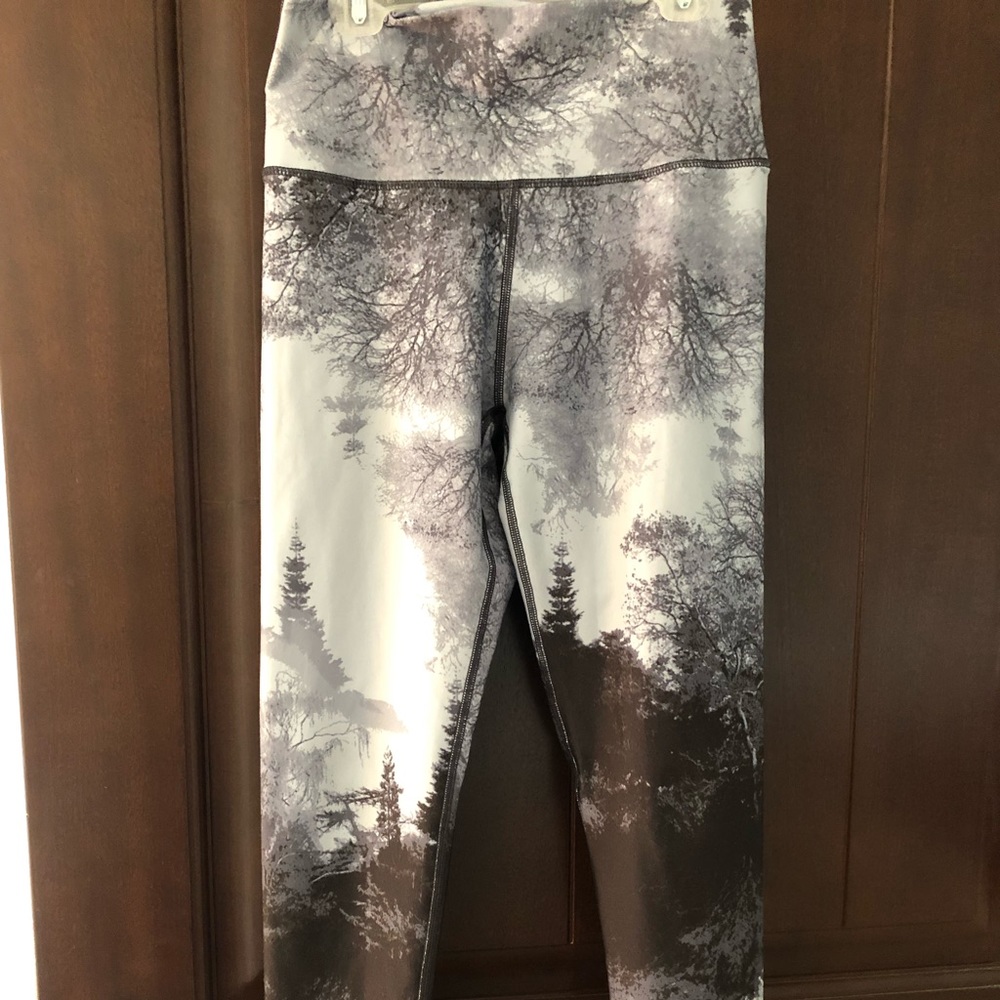 Aerie Chill. Play. Move. Legging Medium